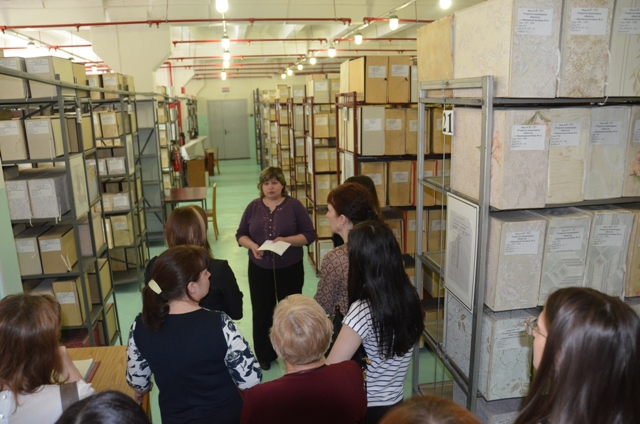 Организации-источники комплектования ГКУ РХ «Национальный архив» учатся вопросам сохранности и подготовки дел на государственное хранение